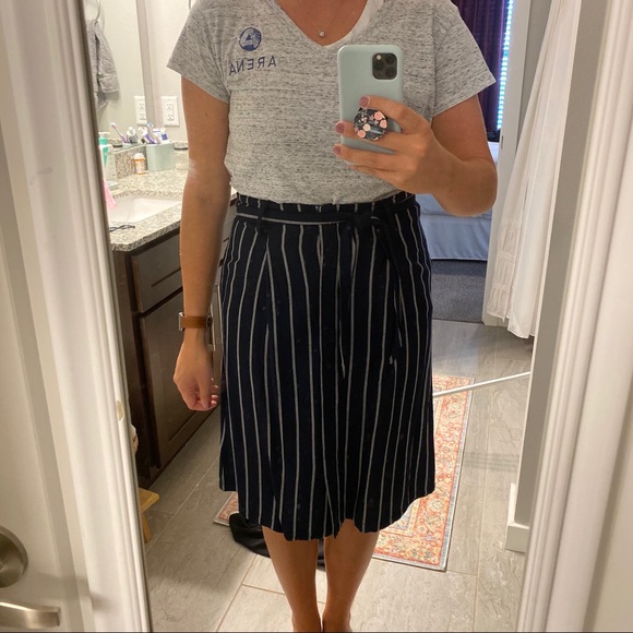 Ann Taylor midi skirt - Picture 6 of 6